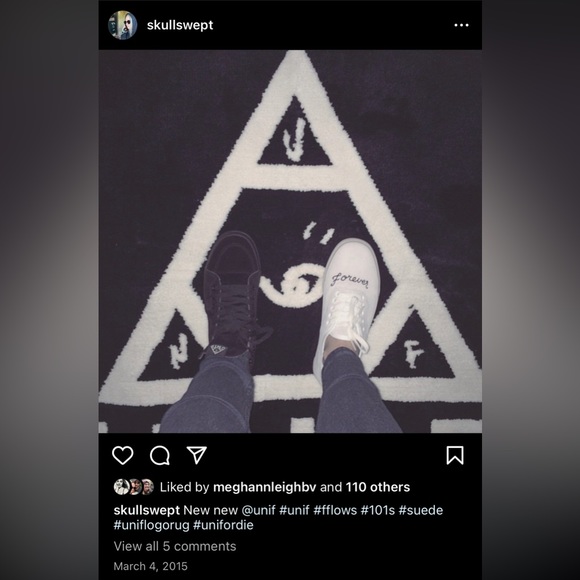 UNIF Logo Rug - Picture 4 of 6